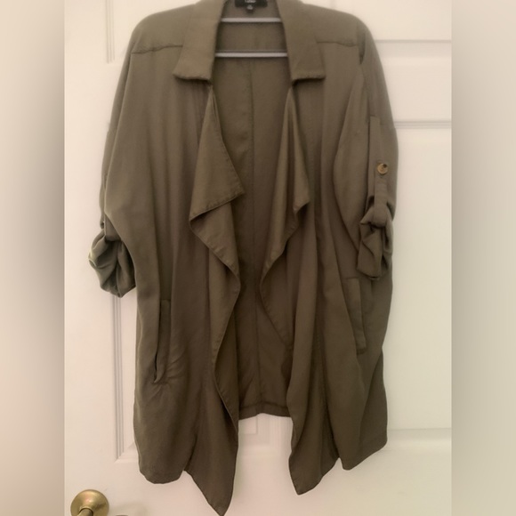 Lulu’s cascade jacket. Cover up, with pockets NWOT - Picture 7 of 11